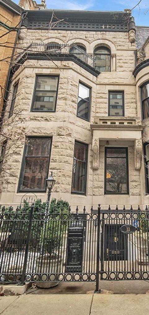 33 E Division Street Chicago IL 60610