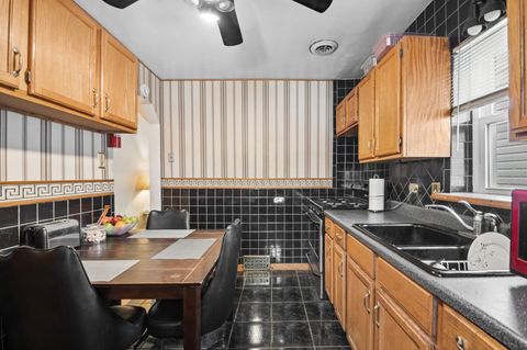 Tiny photo for 1418 N Waller Avenue N, Chicago, IL 60651 (MLS # 12631899)