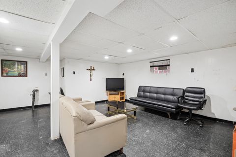 Tiny photo for 1418 N Waller Avenue N, Chicago, IL 60651 (MLS # 12631899)