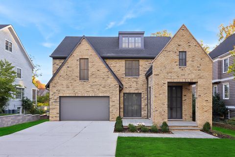 Photo of 331 Forest Road, Hinsdale, IL 60521 (MLS # 12506425)