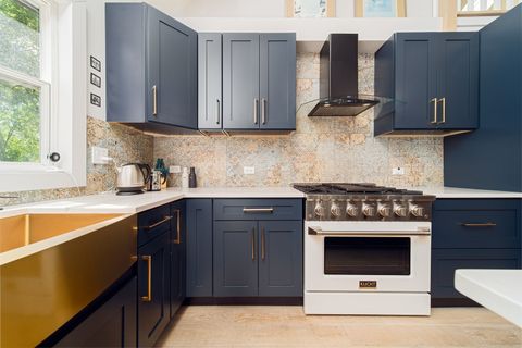 Tiny photo for 20665 N Weiland Road, Lincolnshire, IL 60069 (MLS # 12526441)