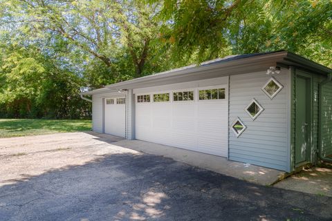 Tiny photo for 20665 N Weiland Road, Lincolnshire, IL 60069 (MLS # 12526441)