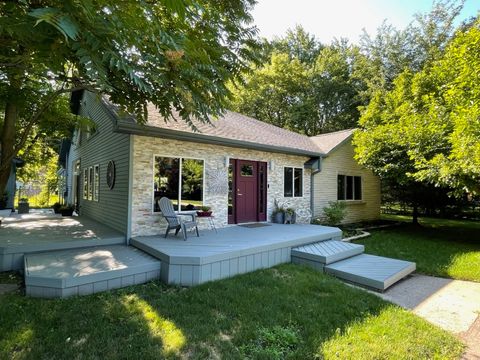 Tiny photo for 20665 N Weiland Road, Lincolnshire, IL 60069 (MLS # 12526441)