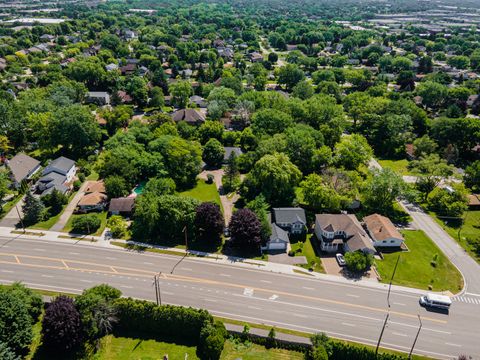 Tiny photo for 20665 N Weiland Road, Lincolnshire, IL 60069 (MLS # 12526441)