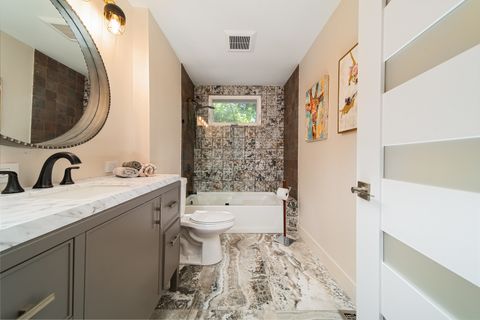 Tiny photo for 20665 N Weiland Road, Lincolnshire, IL 60069 (MLS # 12526441)