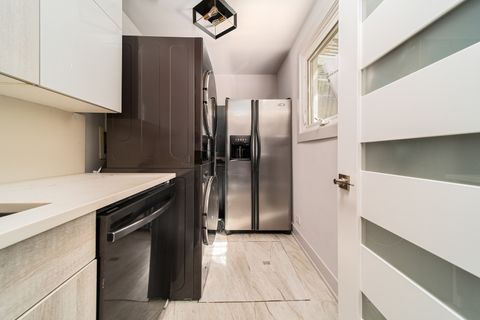 Tiny photo for 20665 N Weiland Road, Lincolnshire, IL 60069 (MLS # 12526441)