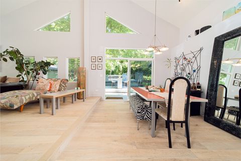 Tiny photo for 20665 N Weiland Road, Lincolnshire, IL 60069 (MLS # 12526441)