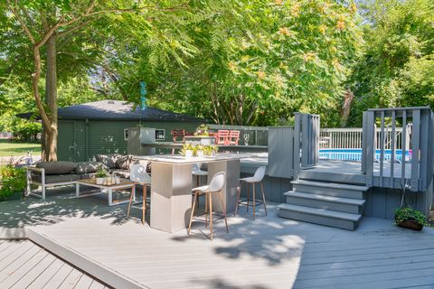 Tiny photo for 20665 N Weiland Road, Lincolnshire, IL 60069 (MLS # 12526441)