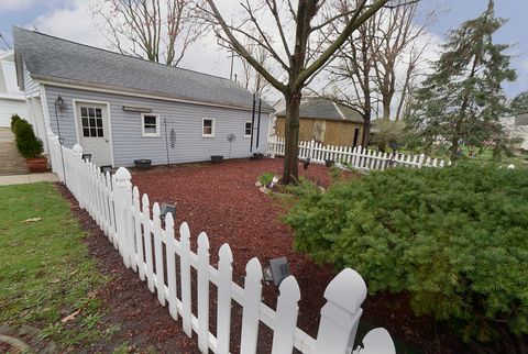 Tiny photo for 804 5th Avenue, Mendota, IL 61342 (MLS # 12612013)