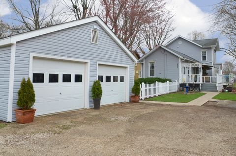 Tiny photo for 804 5th Avenue, Mendota, IL 61342 (MLS # 12612013)