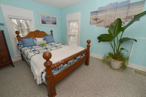 Tiny photo for 804 5th Avenue, Mendota, IL 61342 (MLS # 12612013)