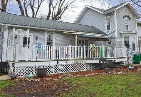 Tiny photo for 804 5th Avenue, Mendota, IL 61342 (MLS # 12612013)