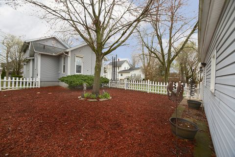 Tiny photo for 804 5th Avenue, Mendota, IL 61342 (MLS # 12612013)