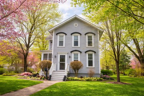 Photo of 804 5th Avenue, Mendota, IL 61342 (MLS # 12612013)