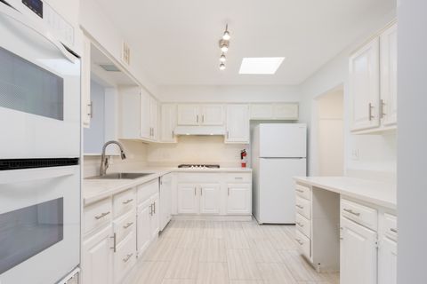 Tiny photo for 1348 Dairy Lane, Mundelein, IL 60060 (MLS # 12571400)