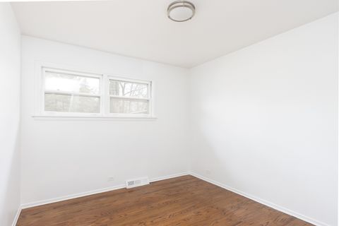 Tiny photo for 1348 Dairy Lane, Mundelein, IL 60060 (MLS # 12571400)