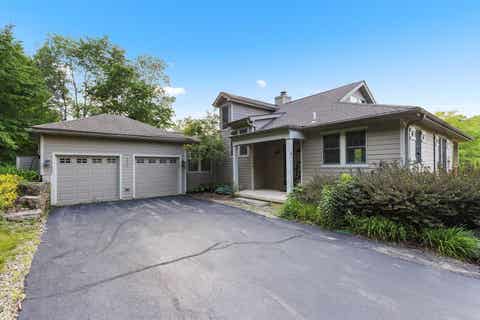 Photo of 33 Sugarcreek Trail, Galena, IL 61036 (MLS # 12733565)