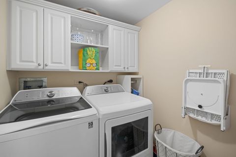 Tiny photo for 130 N Garland Court #4801, Chicago, IL 60602 (MLS # 12462503)