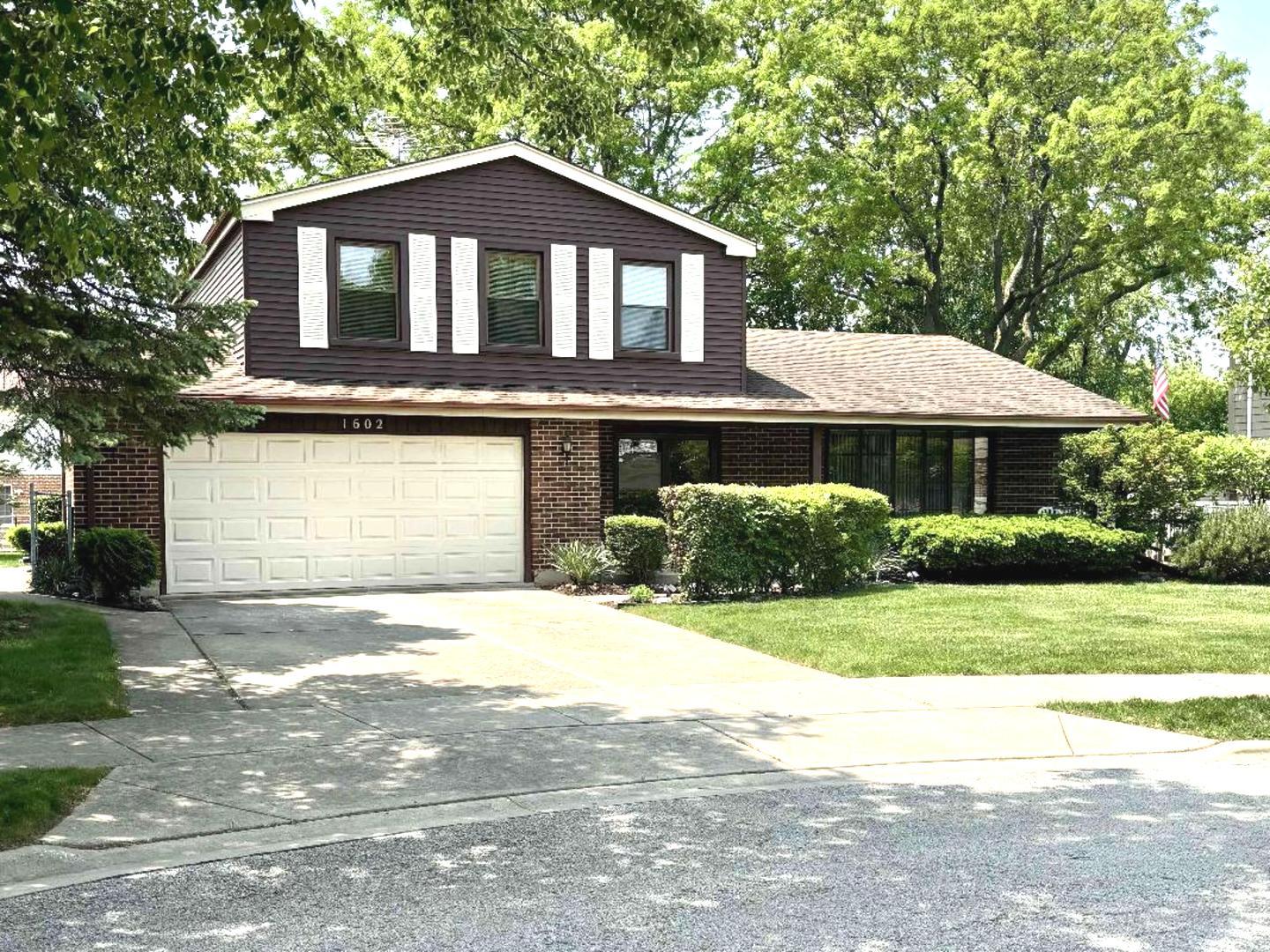 1602 S Surrey Lane