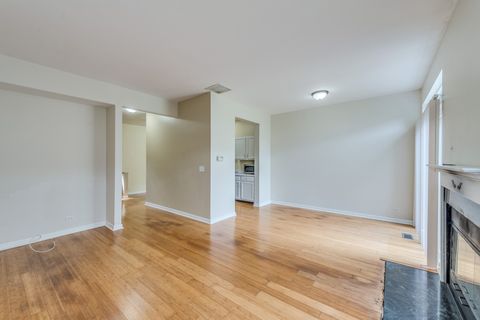 Tiny photo for 973 Mesa Drive, Lake In The Hills, IL 60156 (MLS # 12638523)