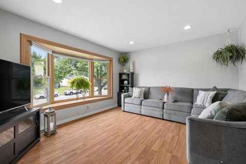 Tiny photo for 5700 Victoria Drive, Oak Forest, IL 60452 (MLS # 12709775)