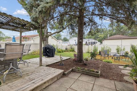 Tiny photo for 5700 Victoria Drive, Oak Forest, IL 60452 (MLS # 12709775)