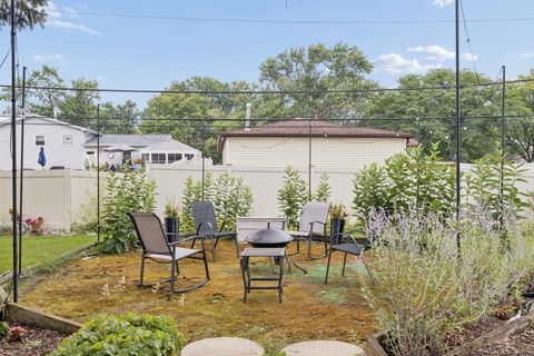 Tiny photo for 5700 Victoria Drive, Oak Forest, IL 60452 (MLS # 12709775)