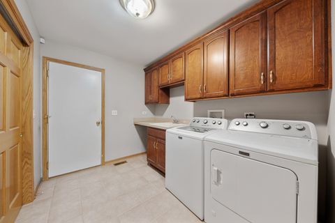 Tiny photo for 604 Bethany Drive, Shorewood, IL 60404 (MLS # 12504606)