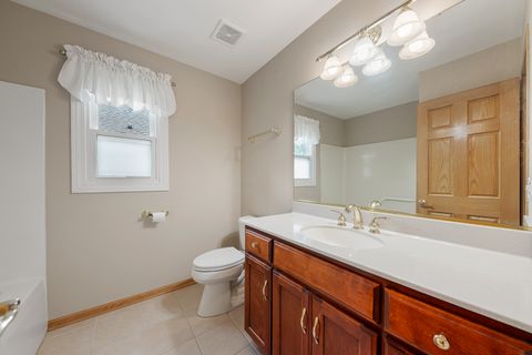 Tiny photo for 604 Bethany Drive, Shorewood, IL 60404 (MLS # 12504606)