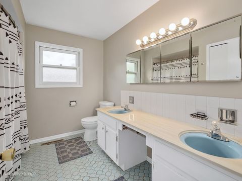 Tiny photo for 6955 PARKVIEW Drive, Downers Grove, IL 60516 (MLS # 12633809)