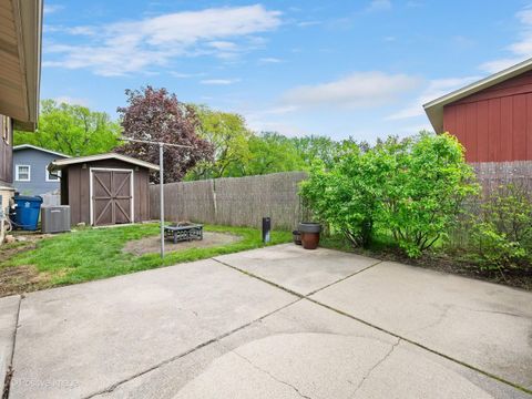 Tiny photo for 6955 PARKVIEW Drive, Downers Grove, IL 60516 (MLS # 12633809)