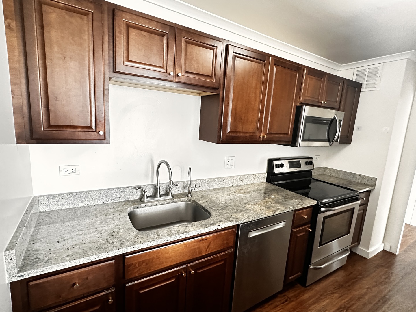 5455 N Sheridan Road 1008