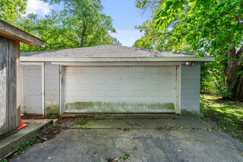 Tiny photo for 2100 S Washington Street, Lockport, IL 60441 (MLS # 12448865)