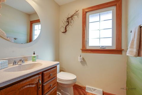 Tiny photo for 188 W Center Street, Wood Dale, IL 60191 (MLS # 12543919)