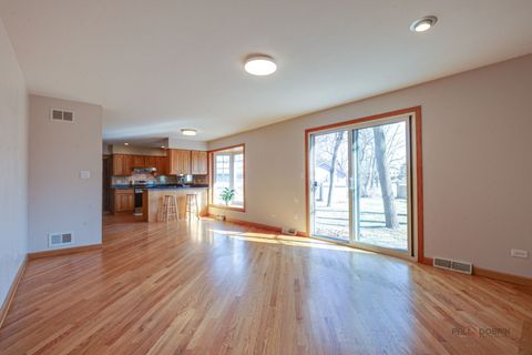 Tiny photo for 188 W Center Street, Wood Dale, IL 60191 (MLS # 12543919)