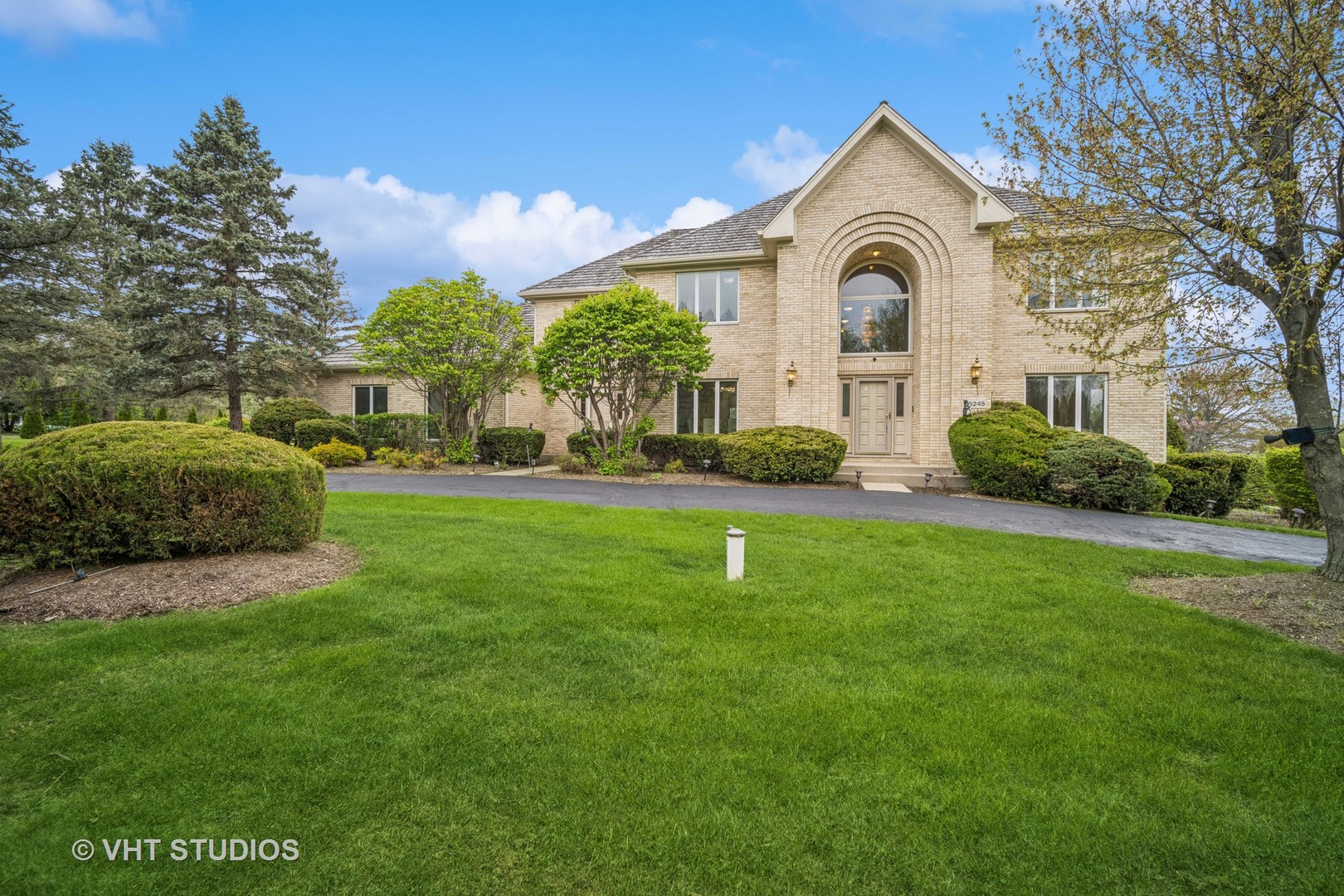 6245 Pine Tree Drive