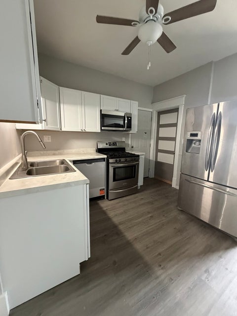 Tiny photo for 603 W Oakland Avenue, Bloomington, IL 61701 (MLS # 12755414)