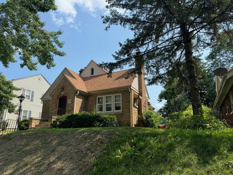 Tiny photo for 2231 9th Avenue, Rockford, IL 61104 (MLS # 12435459)