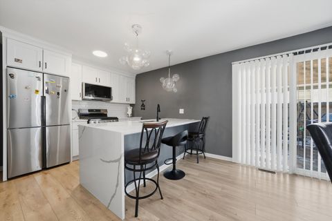 Tiny photo for 16 Forest Lane, Cary, IL 60013 (MLS # 12545986)