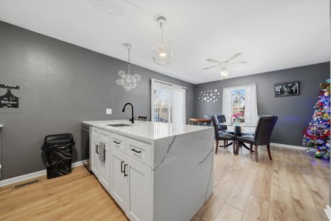 Tiny photo for 16 Forest Lane, Cary, IL 60013 (MLS # 12545986)