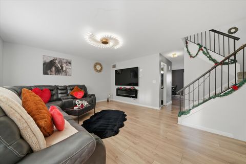 Tiny photo for 16 Forest Lane, Cary, IL 60013 (MLS # 12545986)