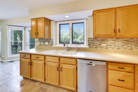 Tiny photo for 250 Knoll Street, Wheaton, IL 60187 (MLS # 12768474)