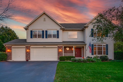 Photo of 14241 Oakwood Court, Green Oaks, IL 60048 (MLS # 12788736)