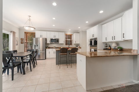 Tiny photo for 14241 Oakwood Court, Green Oaks, IL 60048 (MLS # 12788736)