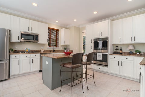 Tiny photo for 14241 Oakwood Court, Green Oaks, IL 60048 (MLS # 12788736)