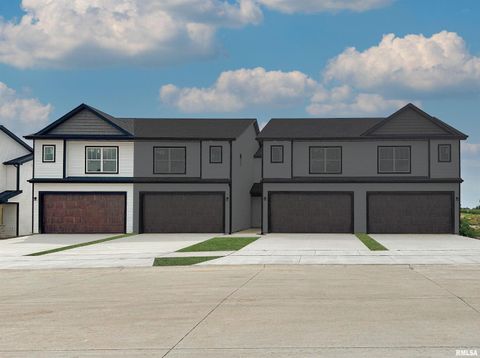 Tiny photo for 5882 BUTTERFIELD Court, Bettendorf, IA 52722 (MLS # QC4265802)