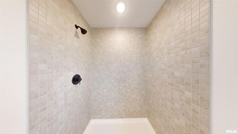 Tiny photo for 5882 BUTTERFIELD Court, Bettendorf, IA 52722 (MLS # QC4265802)