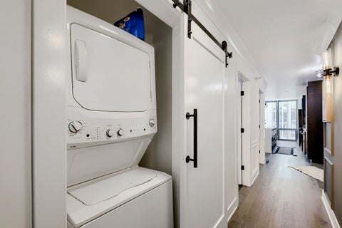 Tiny photo for 2 E Erie Street #1511, Chicago, IL 60611 (MLS # 12647875)