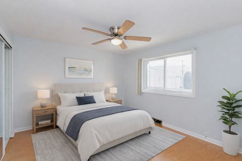 Tiny photo for 612 Maple Court, Mount Prospect, IL 60056 (MLS # 12534519)