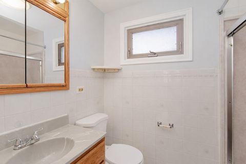 Tiny photo for 612 Maple Court, Mount Prospect, IL 60056 (MLS # 12534519)